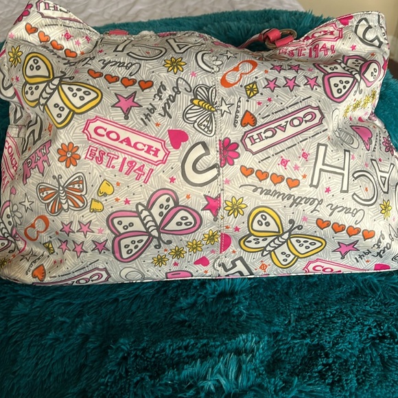 Coach hand bag - Picture 2 of 3